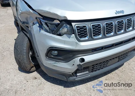 2025 Jeep Compass Latitude 4X4 from USA, damaged, VIN 3C4NJDBN2ST534920